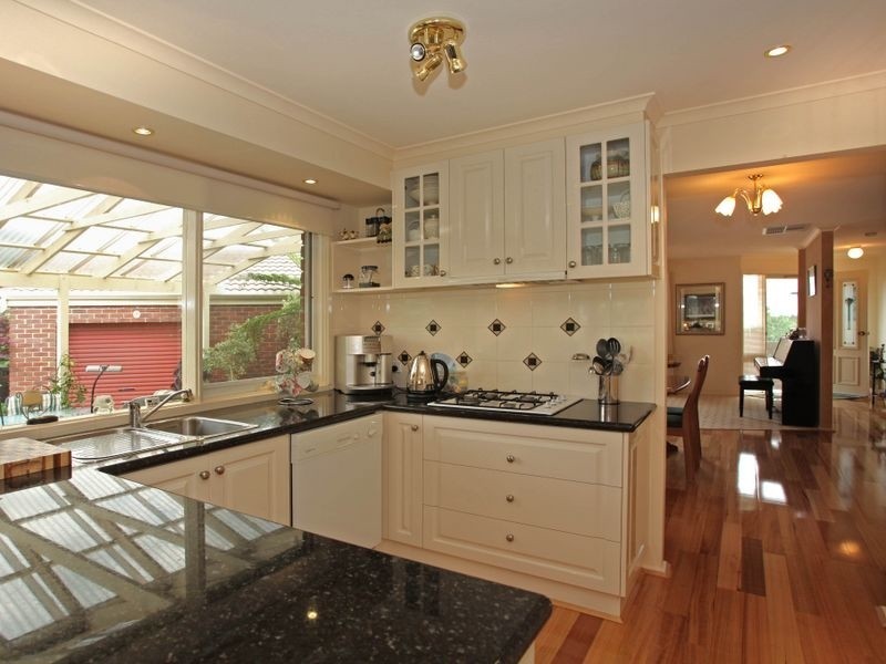 11 Dundee Court, Pakenham VIC 3810