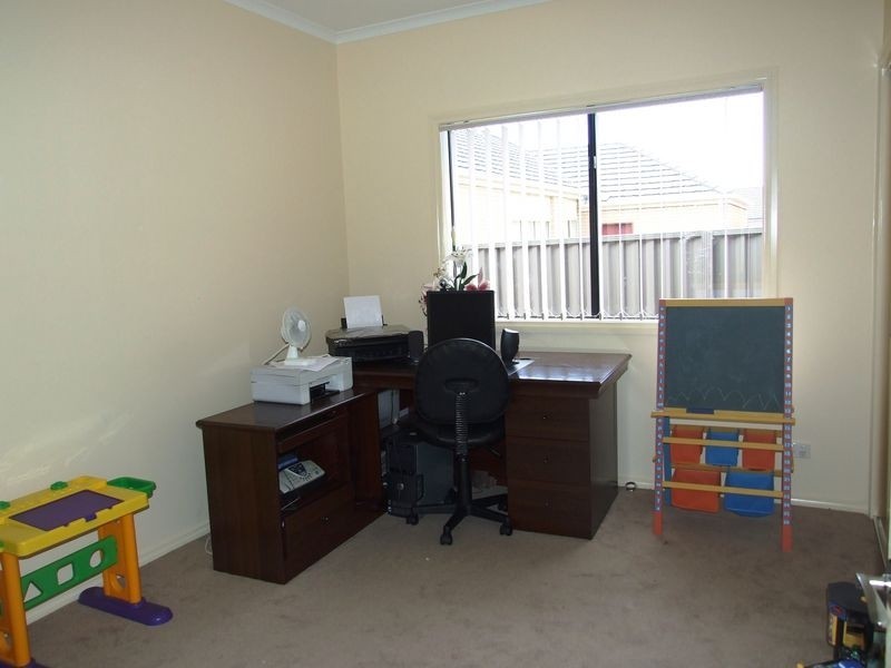 7 Downing Square, Pakenham VIC 3810