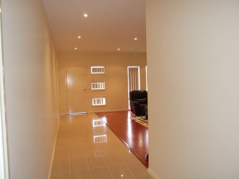 7 Downing Square, Pakenham VIC 3810