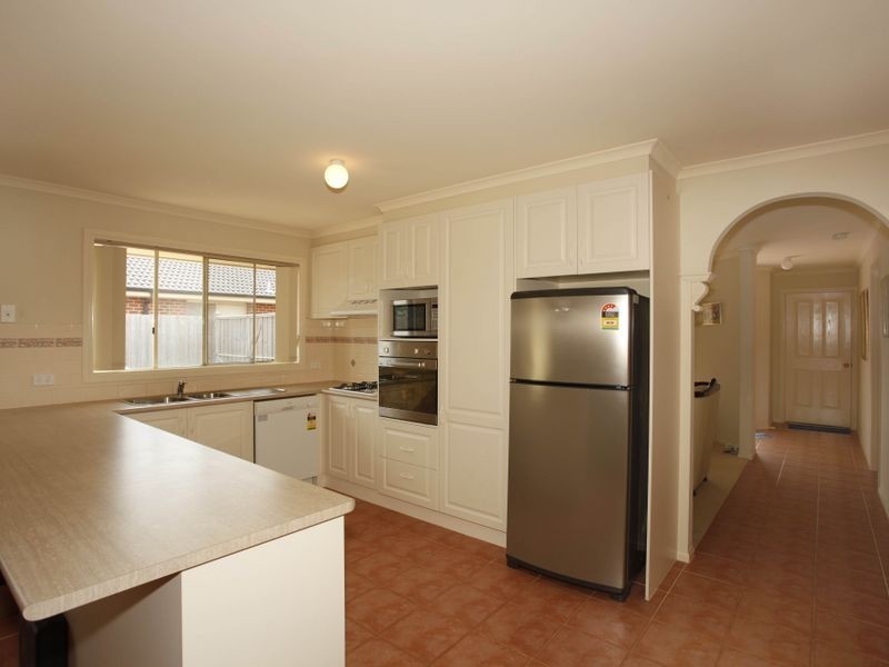 10 Gilmore Street, Pakenham VIC 3810