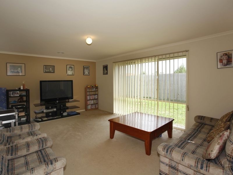 10 Gilmore Street, Pakenham VIC 3810