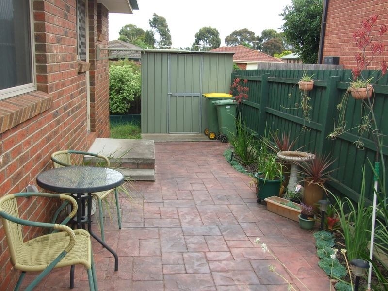 12 Balmoral Way, Pakenham VIC 3810