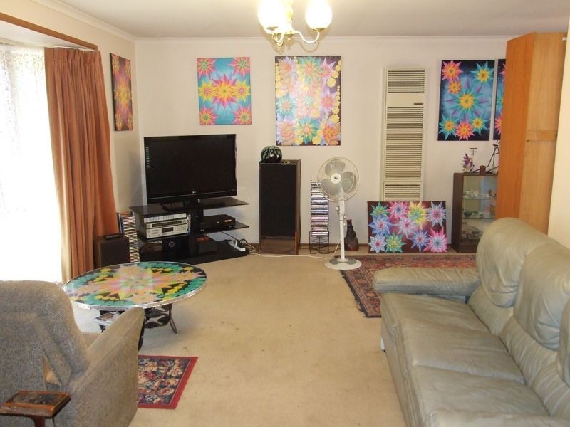 2 Dobson Court, Pakenham VIC 3810