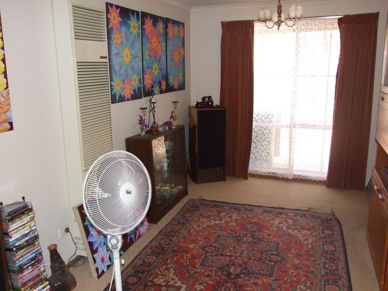 2 Dobson Court, Pakenham VIC 3810