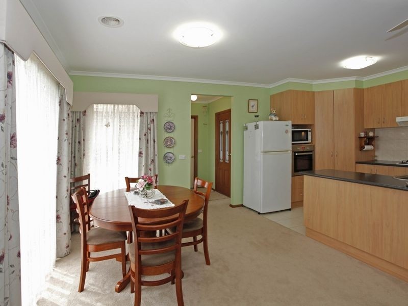 3/164-166 Princes Highway, Pakenham VIC 3810