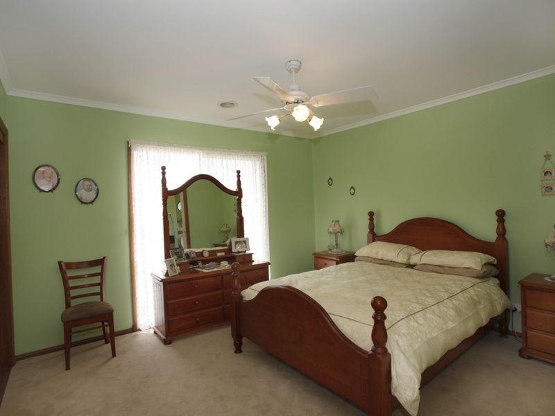 3/164-166 Princes Highway, Pakenham VIC 3810