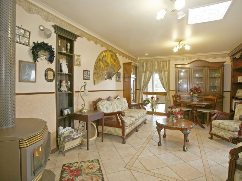 10 Paramount Way, Pakenham VIC 3810