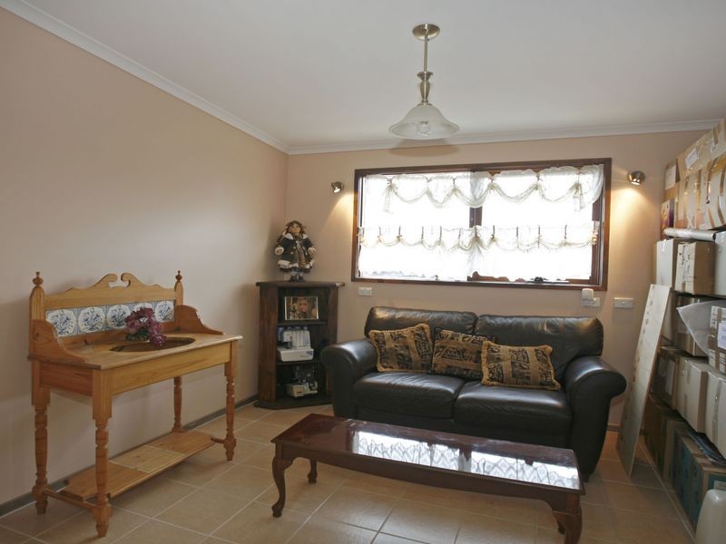 10 Paramount Way, Pakenham VIC 3810