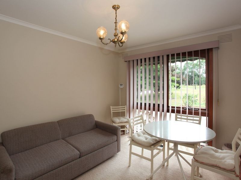 18 Oaktree Drive, Pakenham VIC 3810