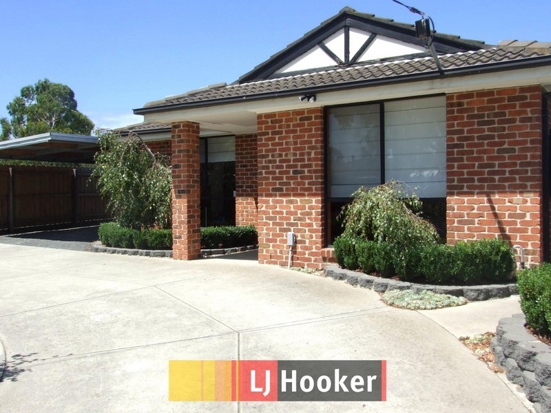 40 Barrington Drive, Pakenham VIC 3810