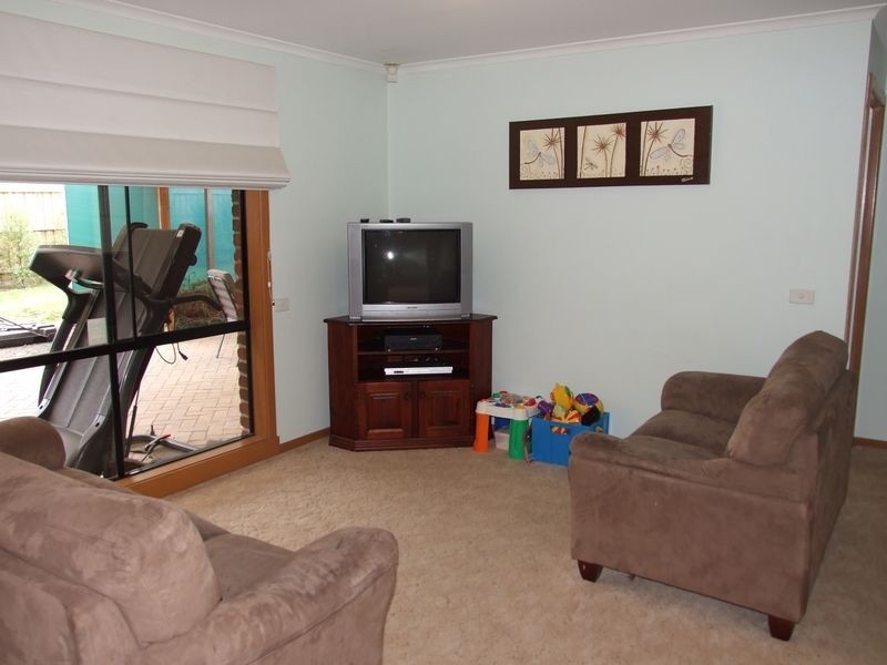 40 Barrington Drive, Pakenham VIC 3810