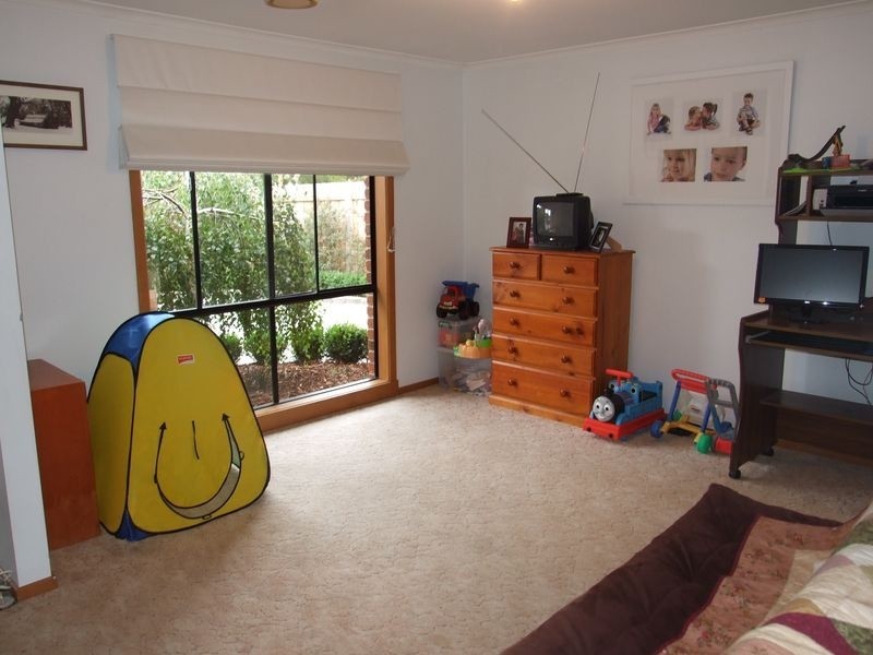 40 Barrington Drive, Pakenham VIC 3810