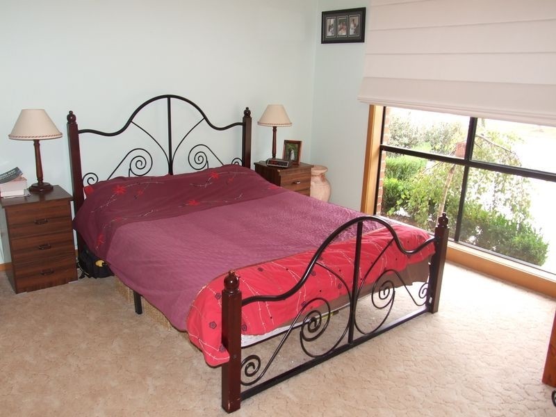 40 Barrington Drive, Pakenham VIC 3810