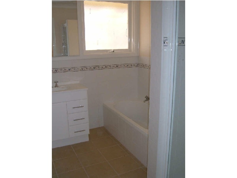 10 Savage Street, Pakenham VIC 3810