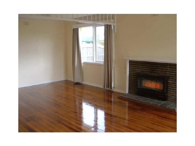 10 Savage Street, Pakenham VIC 3810