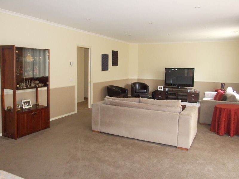 39 Ben Drive, Pakenham VIC 3810