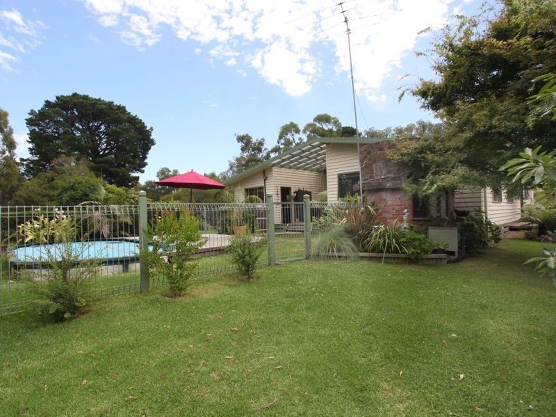 30 Reynolds Road, Pakenham Upper VIC 3810