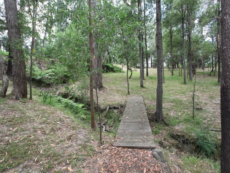 30 Reynolds Road, Pakenham Upper VIC 3810