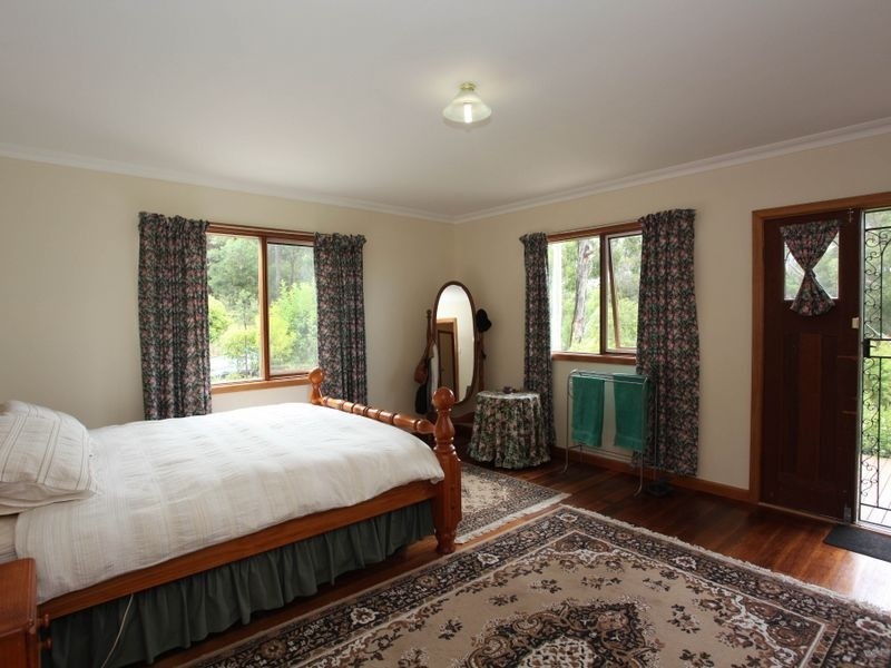 30 Reynolds Road, Pakenham Upper VIC 3810