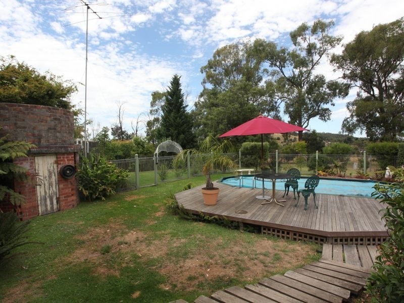 30 Reynolds Road, Pakenham Upper VIC 3810