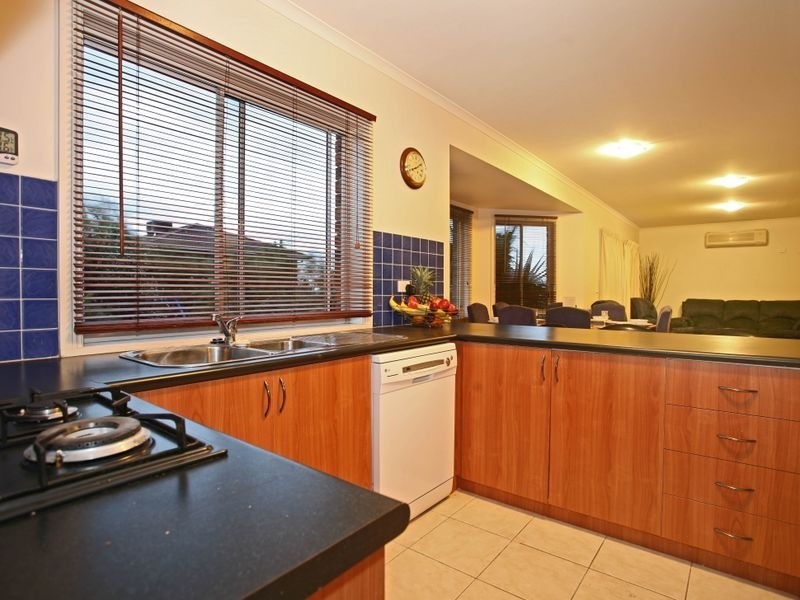 5 Eddie Barron Terrace, Pakenham VIC 3810