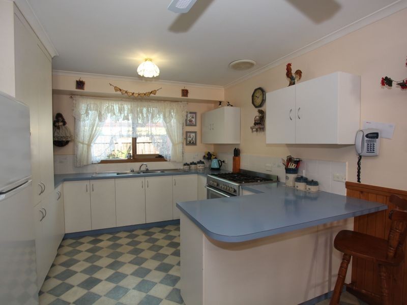26 Irving Road, Pakenham VIC 3810