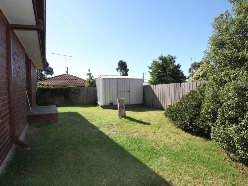 26 Irving Road, Pakenham VIC 3810