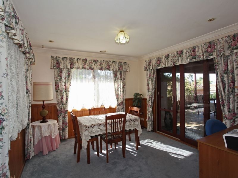 26 Irving Road, Pakenham VIC 3810