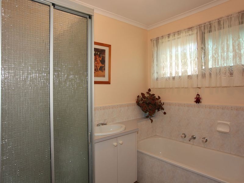 26 Irving Road, Pakenham VIC 3810