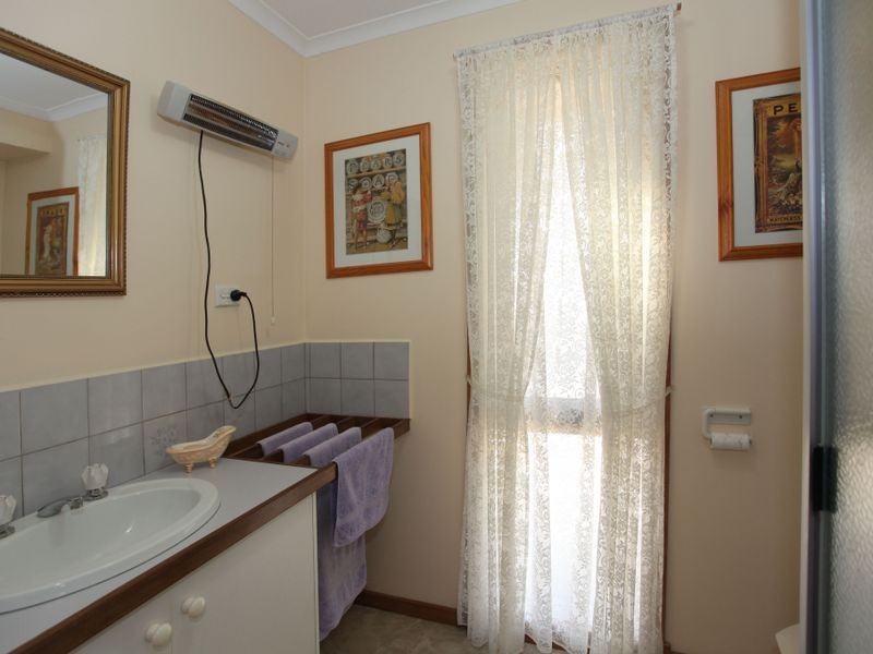 26 Irving Road, Pakenham VIC 3810