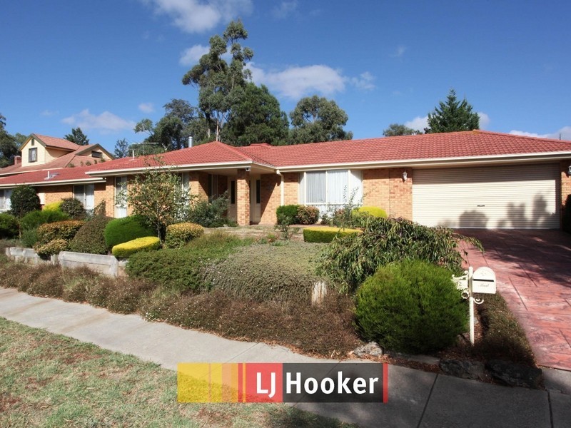 12 Baltaser Drive, Pakenham VIC 3810