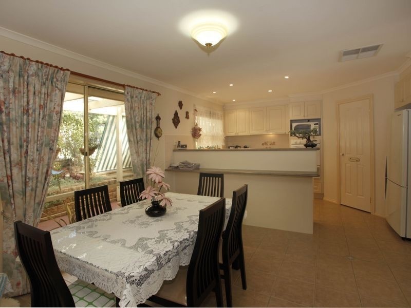 12 Baltaser Drive, Pakenham VIC 3810