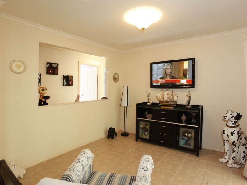 12 Baltaser Drive, Pakenham VIC 3810