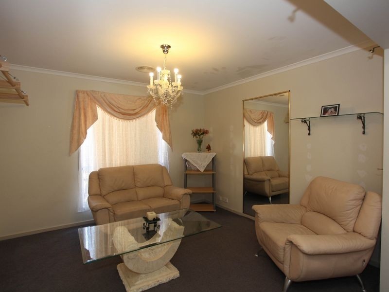 9 Natanya Drive, Pakenham VIC 3810