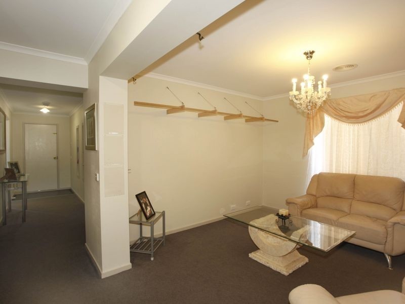 9 Natanya Drive, Pakenham VIC 3810