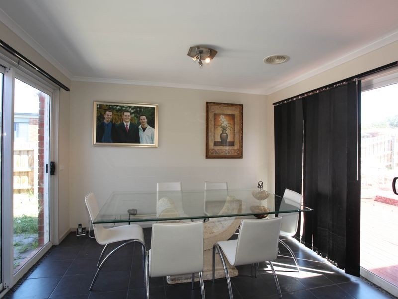 9 Natanya Drive, Pakenham VIC 3810