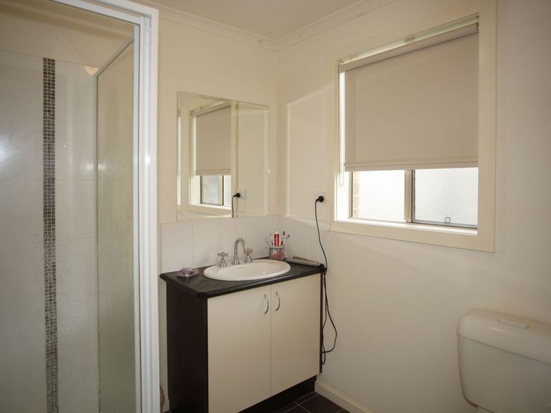 2 Hale Place, Pakenham VIC 3810