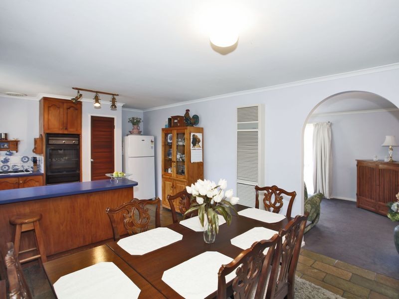 15 Barrington Drive, Pakenham VIC 3810