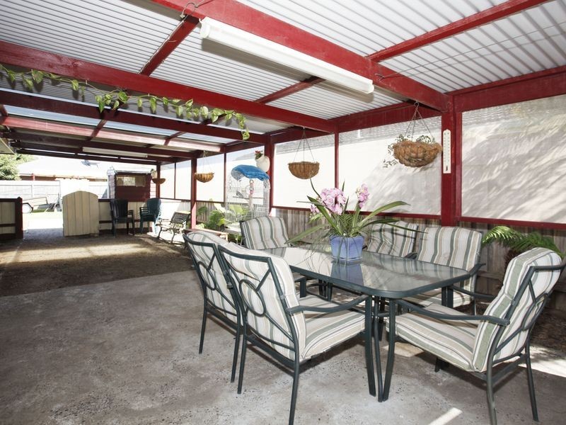 15 Barrington Drive, Pakenham VIC 3810