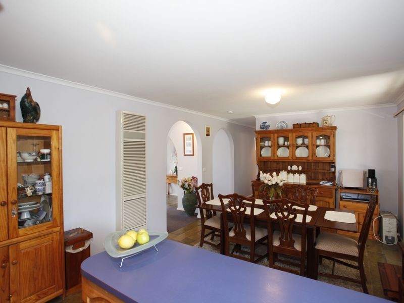 15 Barrington Drive, Pakenham VIC 3810