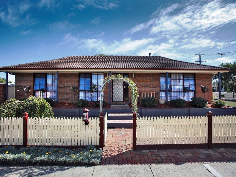 15 Barrington Drive, Pakenham VIC 3810