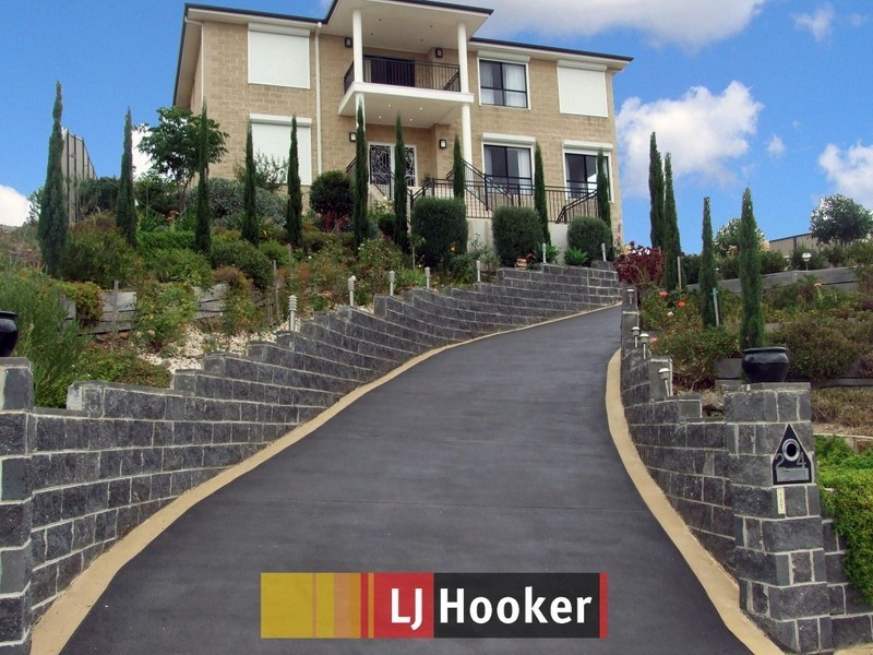 24 Highland Drive, Pakenham VIC 3810