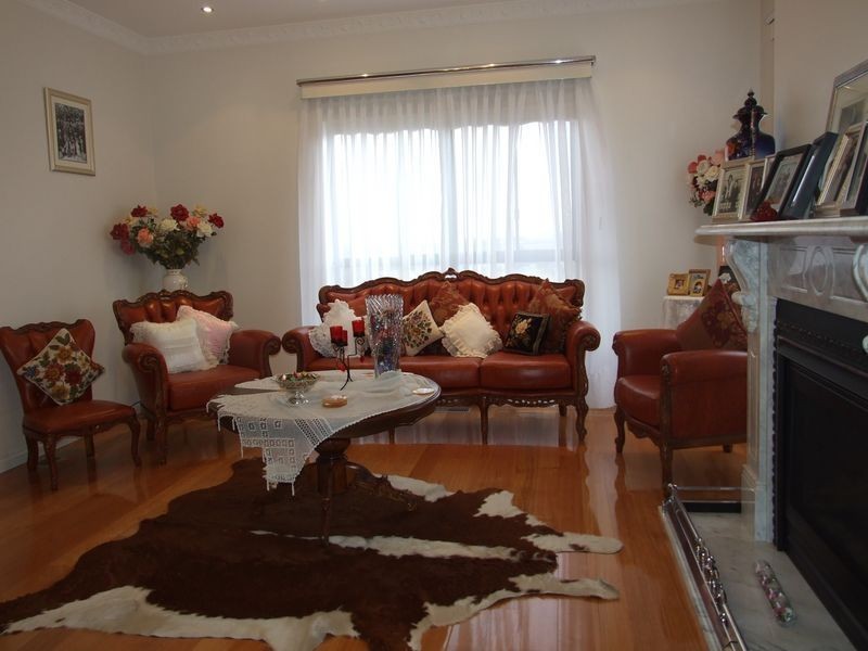 24 Highland Drive, Pakenham VIC 3810