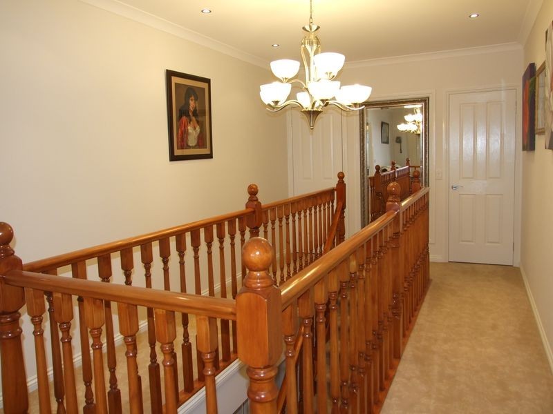 24 Highland Drive, Pakenham VIC 3810