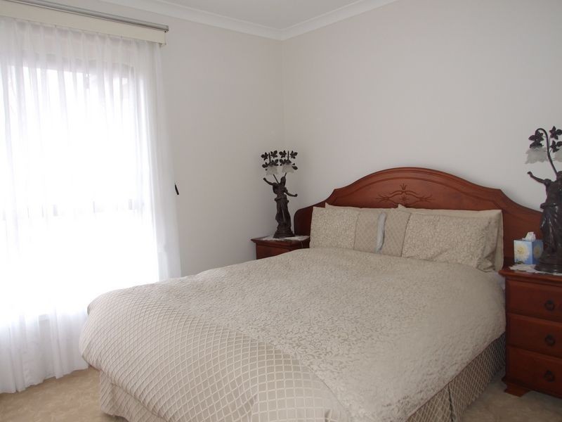 24 Highland Drive, Pakenham VIC 3810