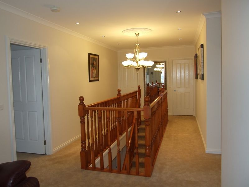 24 Highland Drive, Pakenham VIC 3810