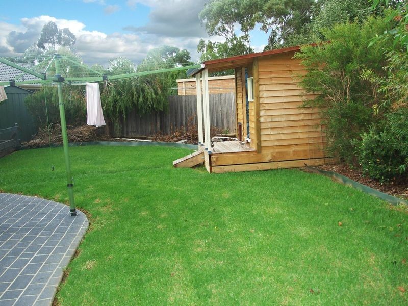 49 Barrington Drive, Pakenham VIC 3810