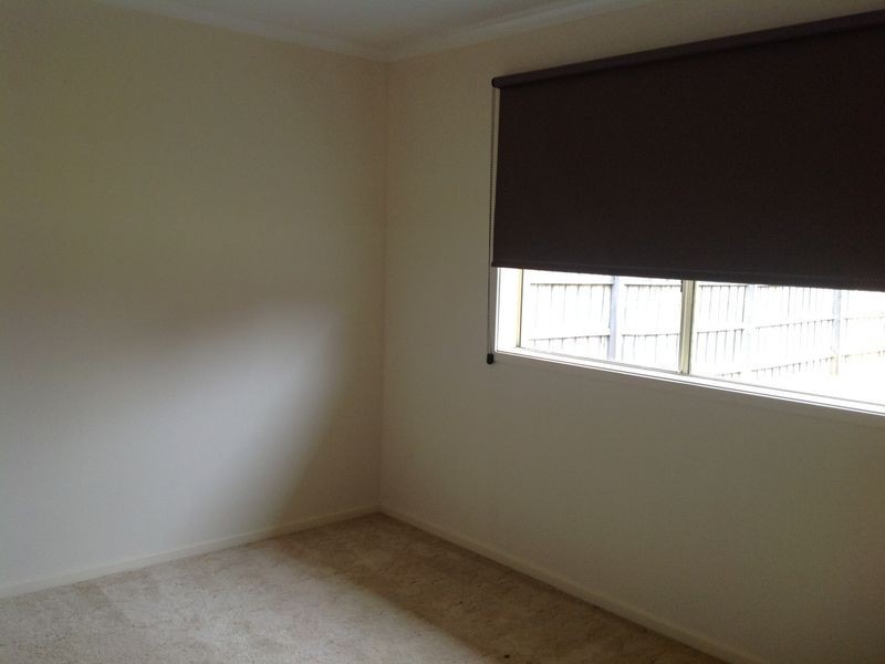 17 Osborn Grove, Pakenham VIC 3810