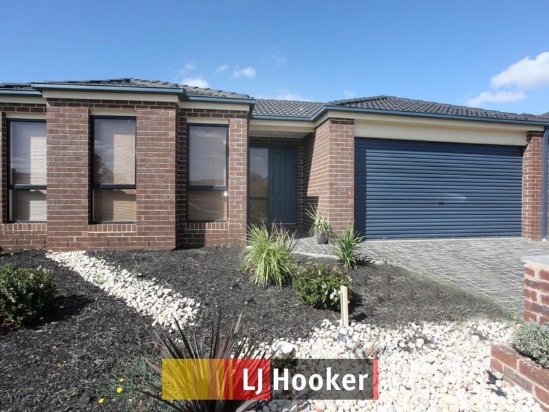 22 Cherry Blossom Chase, Pakenham VIC 3810