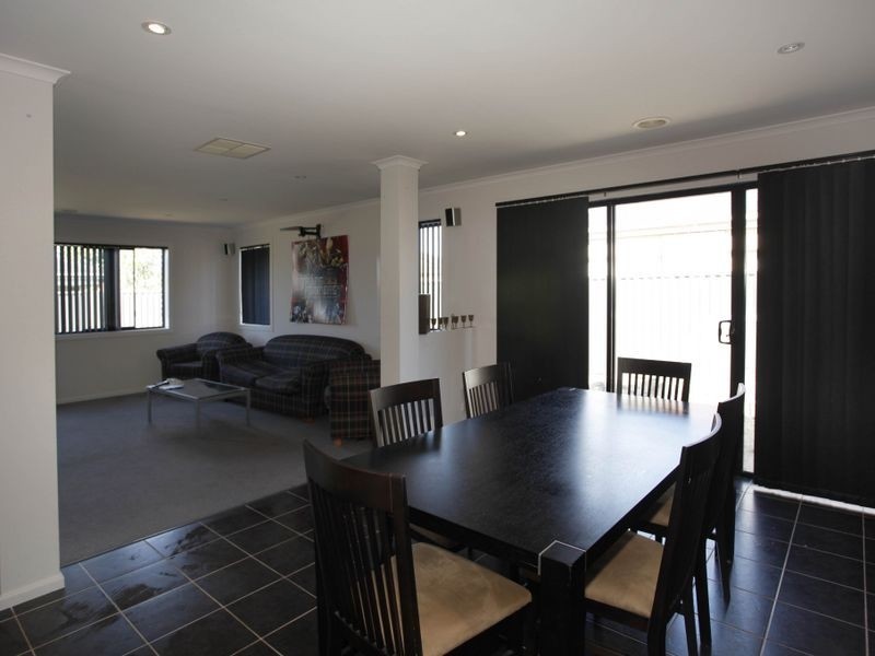 22 Cherry Blossom Chase, Pakenham VIC 3810